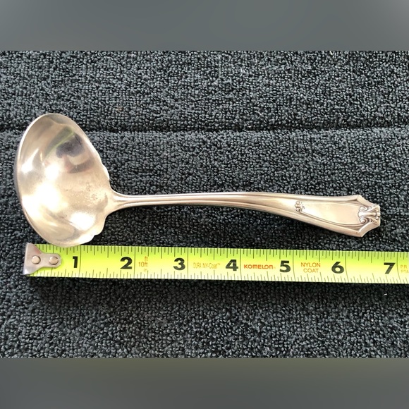 Fairmount Solid Gravy Ladle Silverplated 7” by WM Rogers International Silver - Picture 8 of 9